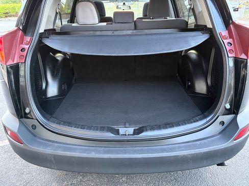 Used 2013 Toyota RAV4 XLE AWD/4WD image 21