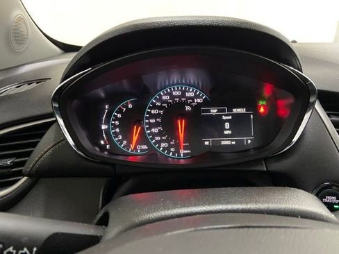 Used 2022 Chevrolet Trax LT w/ LT Convenience Package AWD/4WD image 40