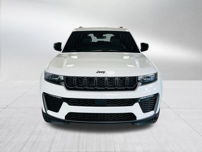 New 2026 Jeep Grand Cherokee Limited w/ Limited Altitude Package