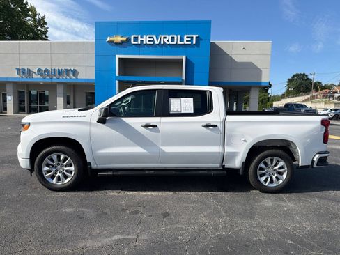 Used 2026 Chevrolet Silverado 1500 Custom RWD image 4
