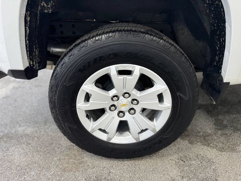 Used 2022 Chevrolet Colorado LT w/ Fleet Safety Package AWD/4WD image 25