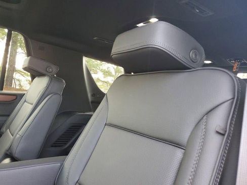 New 2026 GMC Yukon Denali w/ Sun & Power Step Package image 10