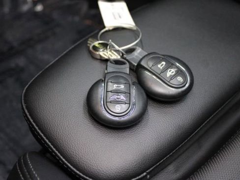 Used 2016 MINI Cooper S image 13