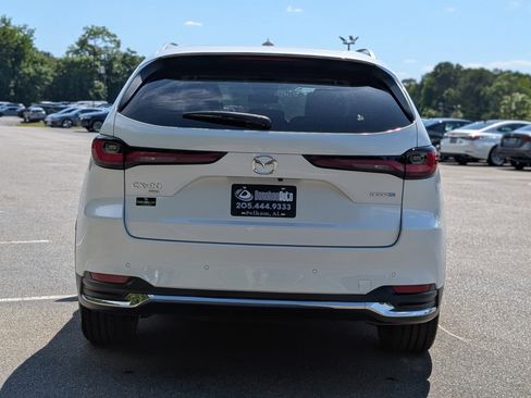Used 2024 MAZDA CX-90 Plug-In Hybrid w/ Premium Pkg AWD/4WD image 8