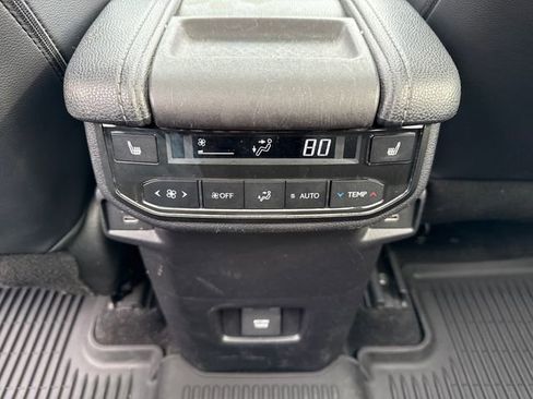Used 2024 Toyota Grand Highlander Limited image 23