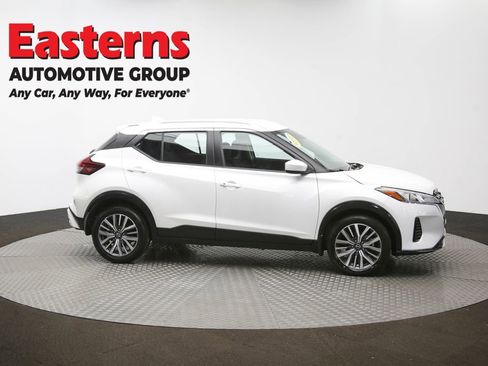 Used 2023 Nissan Kicks SV image 45