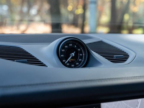 Certified 2025 Porsche Cayenne image 27