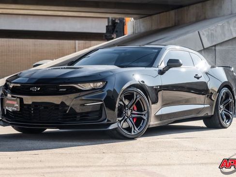 Used 2020 Chevrolet Camaro SS image 38