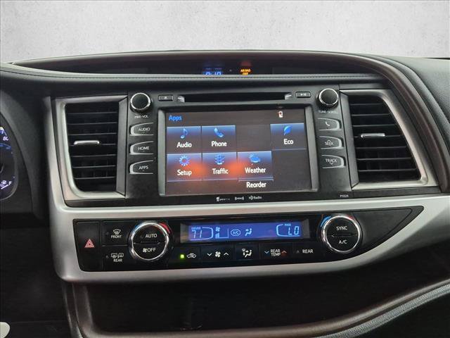 Used 2018 Toyota Highlander Plus AWD/4WD image 15