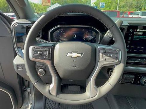 Used 2026 Chevrolet Silverado 1500 LT AWD/4WD image 13