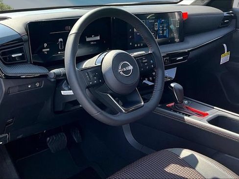 New 2026 Nissan Kicks SR FWD image 7