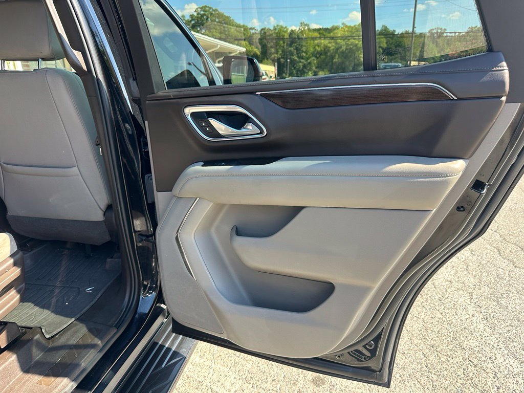 Used 2023 GMC Yukon SLE AWD/4WD image 19