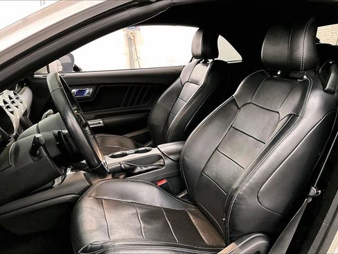 Used 2016 Ford Mustang Premium image 22