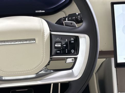 New 2026 Land Rover Range Rover SE image 13