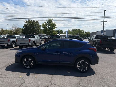 Used 2024 Subaru Crosstrek 2.5i Limited AWD/4WD image 32
