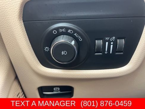 Used 2024 Jeep Grand Cherokee Limited AWD/4WD image 27