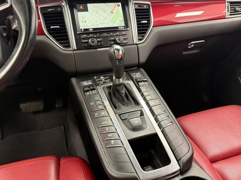 Used 2015 Porsche Macan Turbo w/ Premium Package Plus AWD/4WD image 69