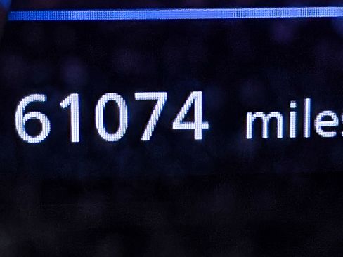 Used 2023 Nissan Sentra SR w/ SR Premium Package image 32