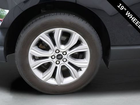 Used 2024 Ford Edge Titanium AWD/4WD image 32