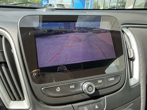 Used 2023 Chevrolet Malibu LT w/ Driver Confidence Package FWD image 5