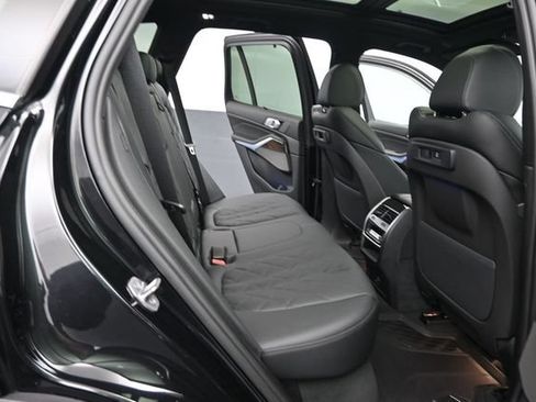 Used 2023 BMW X5 xDrive40i w/ Executive Package AWD/4WD image 26