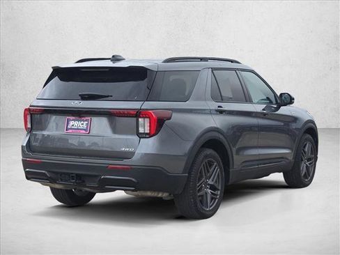 Certified 2025 Ford Explorer ST-Line w/ ST-Line Street Pack AWD/4WD image 5