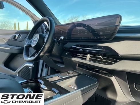 Certified 2025 Buick Enclave Sport Touring image 32