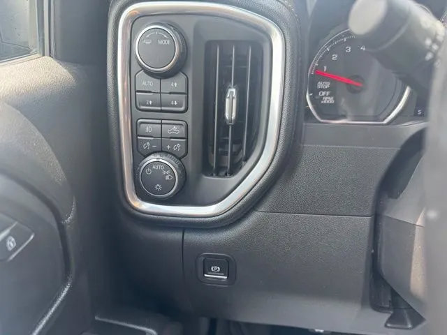 Used 2020 Chevrolet Silverado 1500 RST AWD/4WD image 23