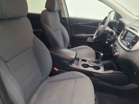 Used 2018 Kia Sorento LX image 21