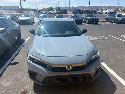 Used 2022 Honda Civic Sport image 4