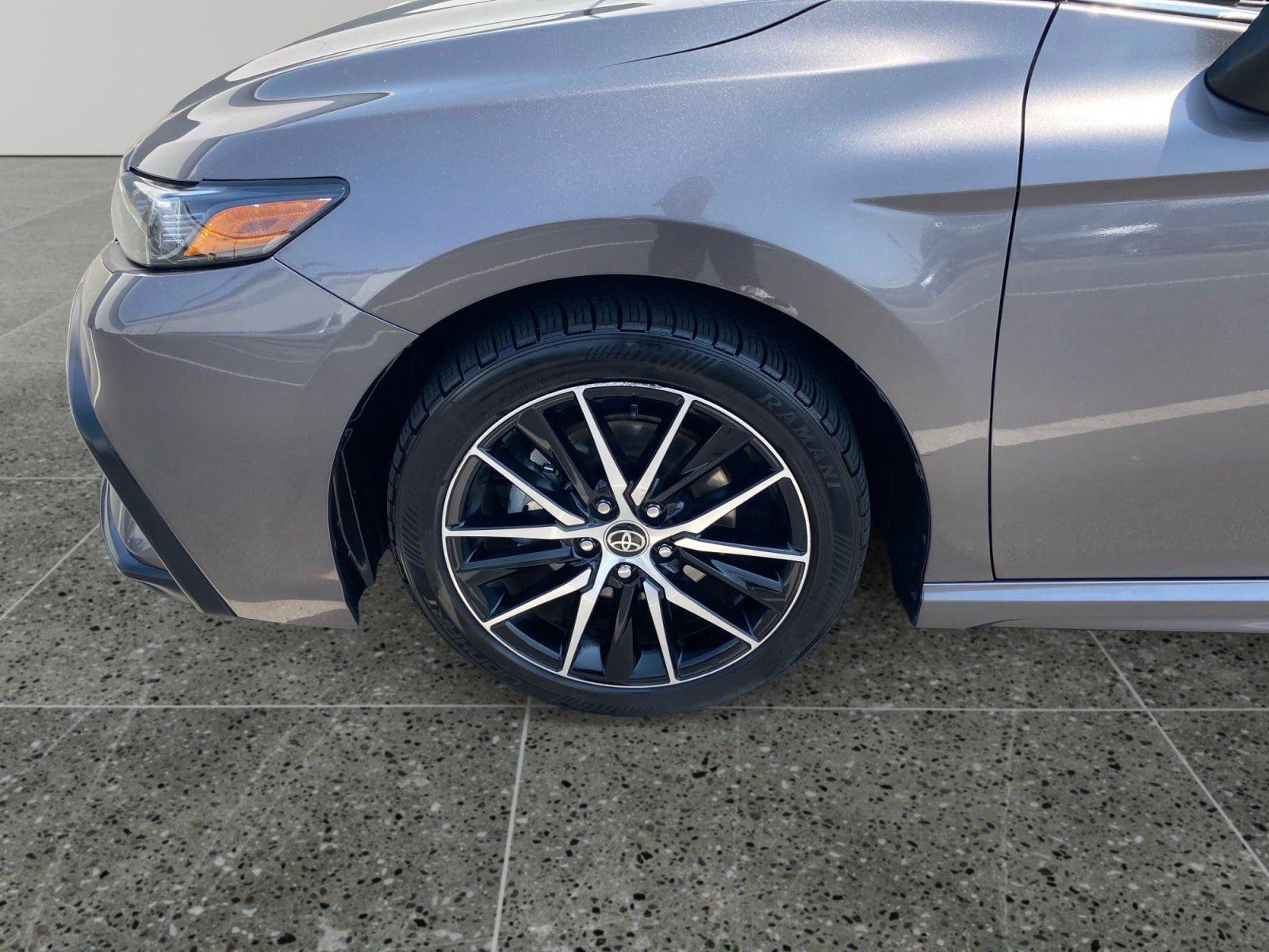 Used 2023 Toyota Camry SE FWD image 14