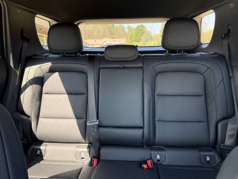 Used 2025 Chevrolet Equinox LT w/ Convenience Package II AWD/4WD image 22