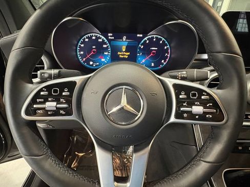 Used 2022 Mercedes-Benz GLC 300 4MATIC image 11