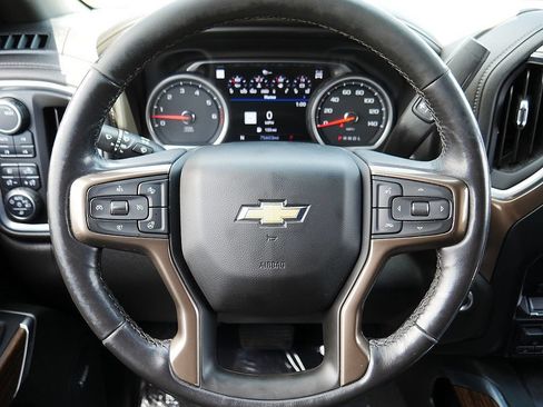 Used 2022 Chevrolet Silverado 1500 High Country w/ Technology Package AWD/4WD image 19
