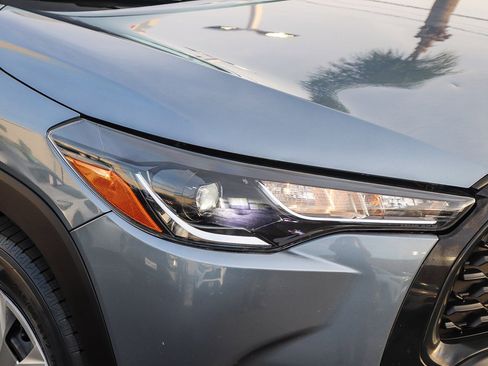 Used 2022 Toyota Corolla Cross L image 5