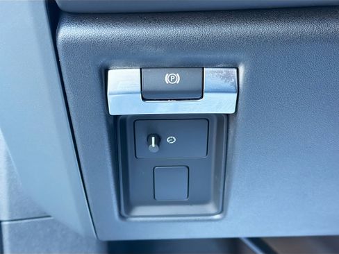 Used 2023 Land Rover Defender 110 X image 35