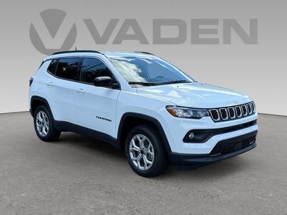 New 2025 Jeep Compass Latitude w/ Convenience Group
