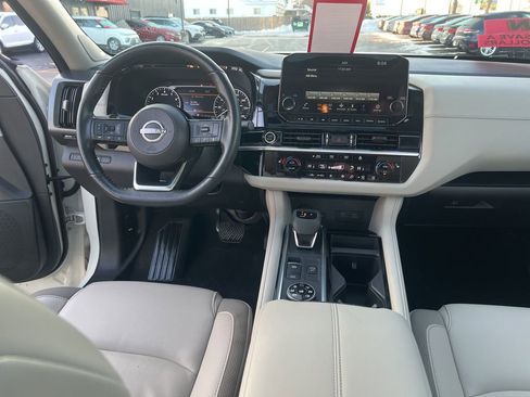 Certified 2023 Nissan Pathfinder SL w/ SL Premium Package image 20