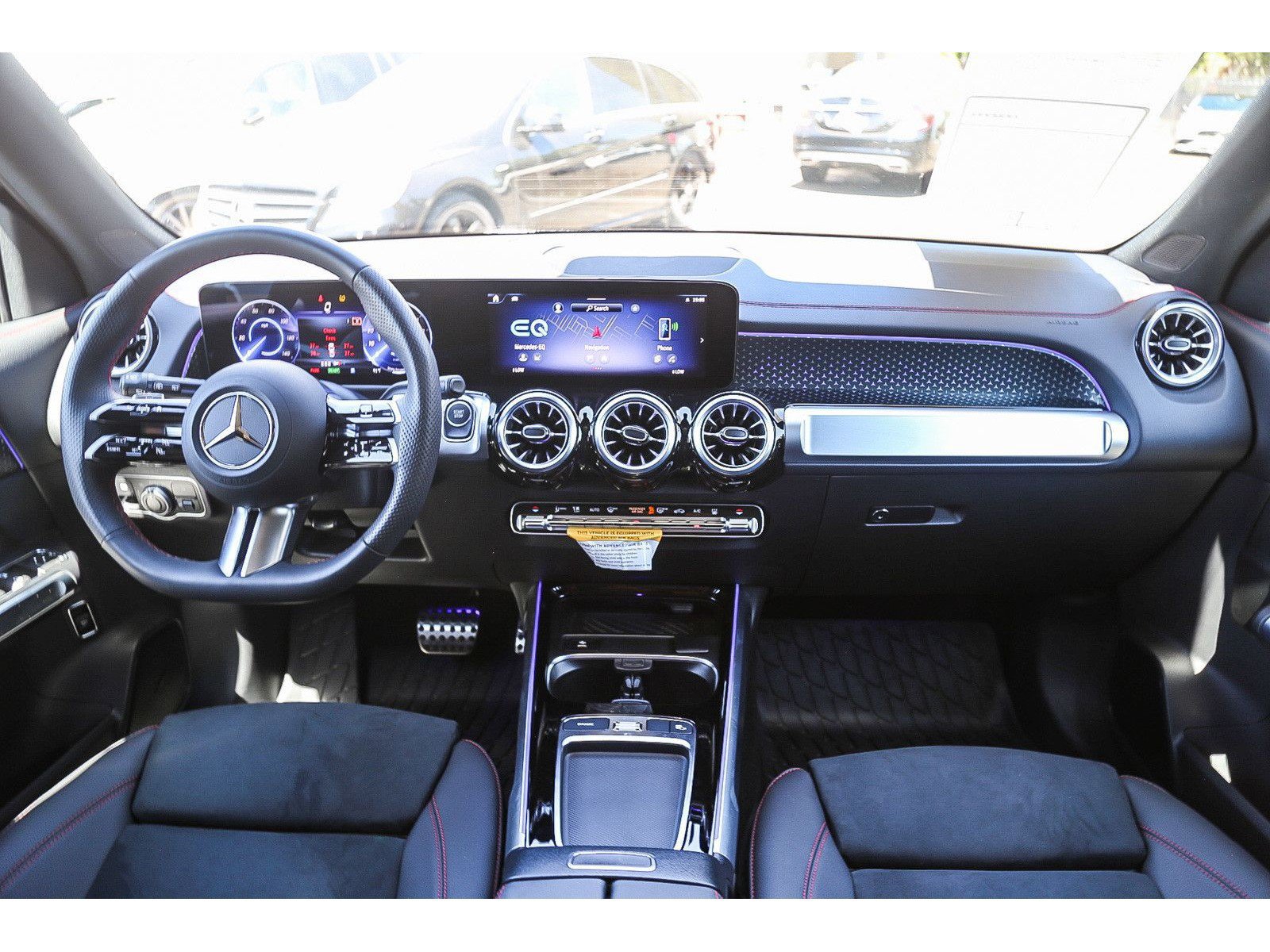 Used 2024 Mercedes-Benz EQB 300 4MATIC image 10