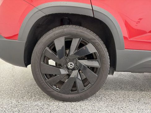 Certified 2024 Volkswagen Taos SEL AWD/4WD image 35