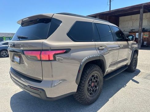 Used 2025 Toyota Sequoia TRD Pro AWD/4WD image 5