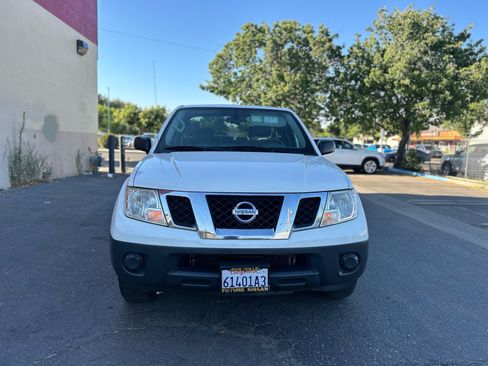 Used 2019 Nissan Frontier S RWD image 11