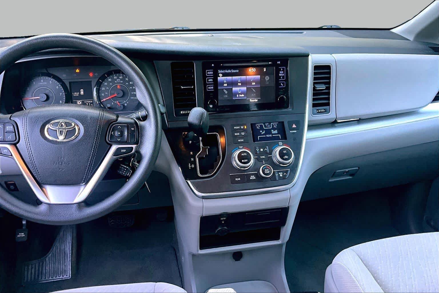 Certified 2017 Toyota Sienna LE FWD image 7