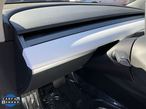 Used 2019 Tesla Model 3 Long Range image 18