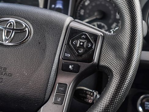 Certified 2022 Toyota Tacoma TRD Off-Road w/ Technology Package image 19