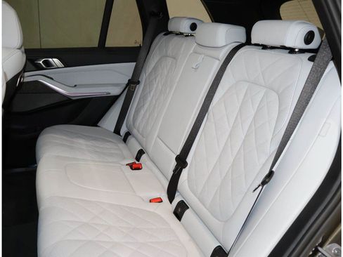 Used 2026 BMW X5 xDrive40i AWD/4WD image 17