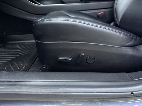 Used 2018 Tesla Model 3 Long Range image 16