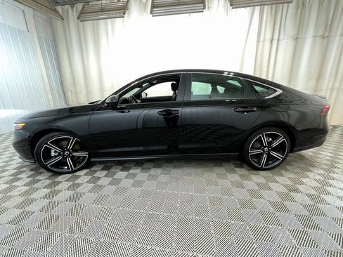 Used 2023 Honda Accord Sport image 13