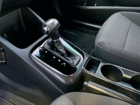 Used 2018 Kia Forte LX image 15