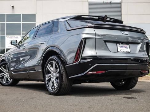 Used 2024 Cadillac Lyriq Tech AWD/4WD image 22